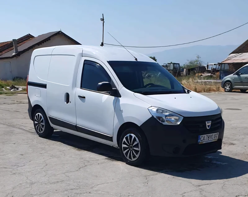 Dacia Dokker, снимка 4 - Автомобили и джипове - 53055413