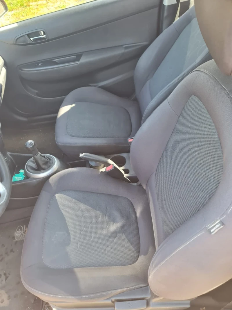 Hyundai I20 Цената е крайна, снимка 5 - Автомобили и джипове - 53473502