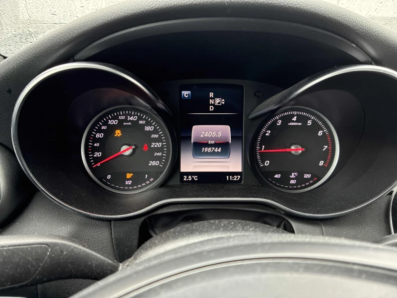 Mercedes-Benz C 300 4MATIC * AMG PACK* ПОДГРЕВИ* КАМЕРА* ПАНОРАМА* , снимка 8 - Автомобили и джипове - 53571560