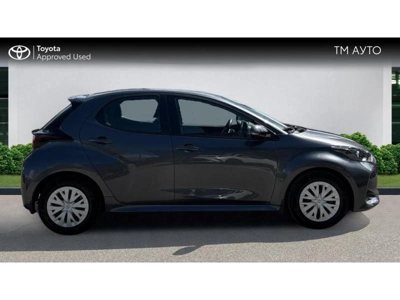 Toyota Yaris 1.5HSD LIGHT, снимка 17 - Автомобили и джипове - 54351003