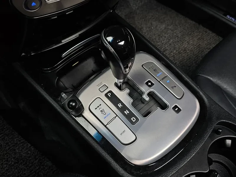 Hyundai Genesis 3.3, снимка 9 - Автомобили и джипове - 54615926