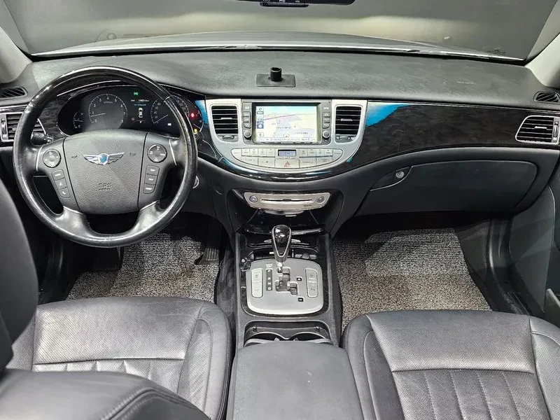 Hyundai Genesis 3.3, снимка 7 - Автомобили и джипове - 54615926