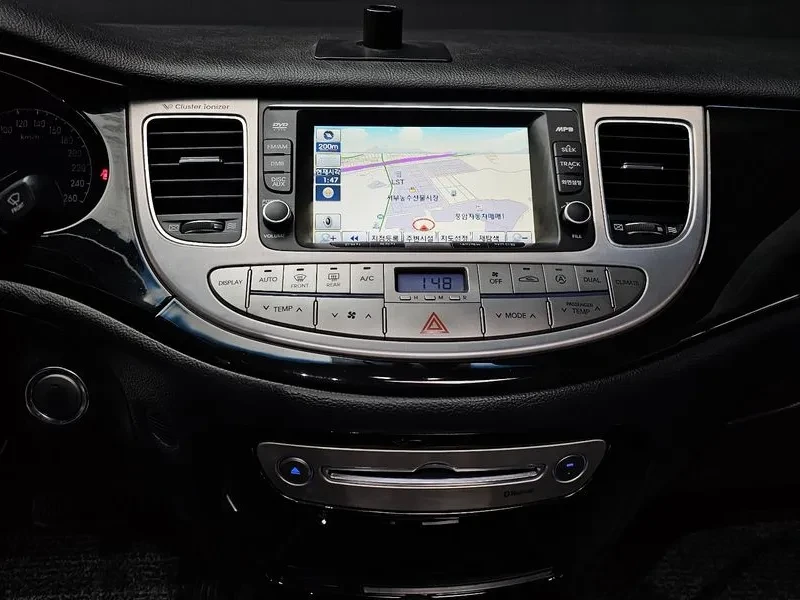 Hyundai Genesis 3.3, снимка 14 - Автомобили и джипове - 54615926