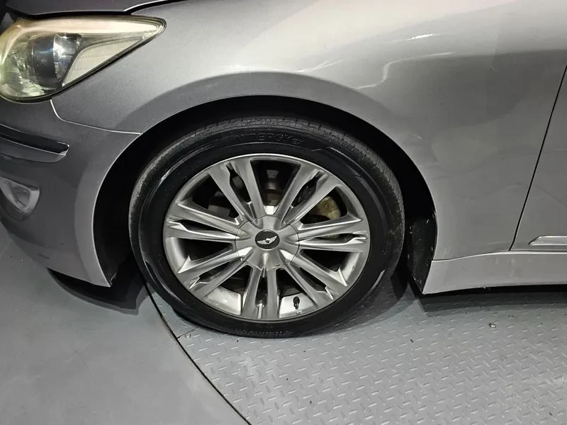 Hyundai Genesis 3.3, снимка 5 - Автомобили и джипове - 54615926