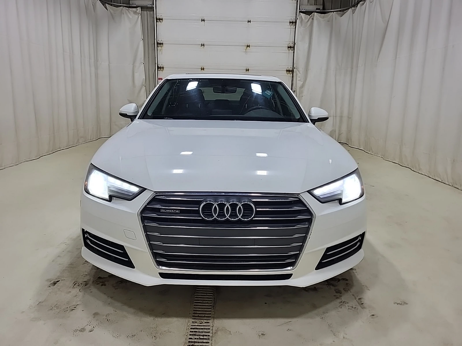 Audi A4 QUATTRO* KOMFORT* KEYLESS АвтоКредит(ЦЕНА ДО БГ), снимка 1