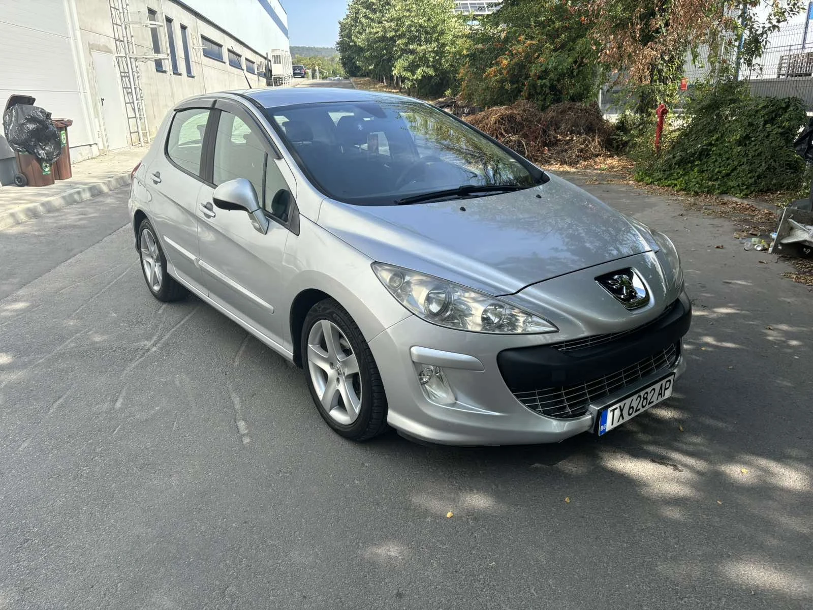 Peugeot 308 1.6HDI Автомат - изображение 3