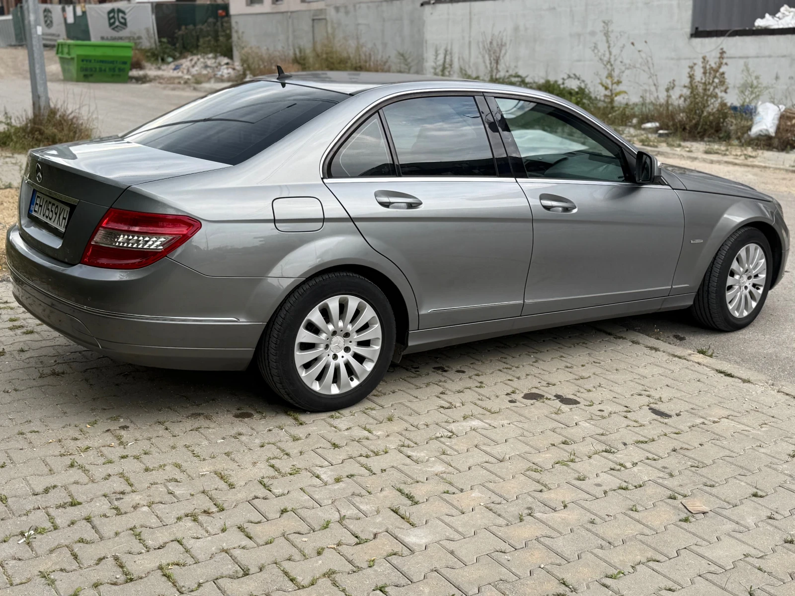 Mercedes-Benz 220  - изображение 4