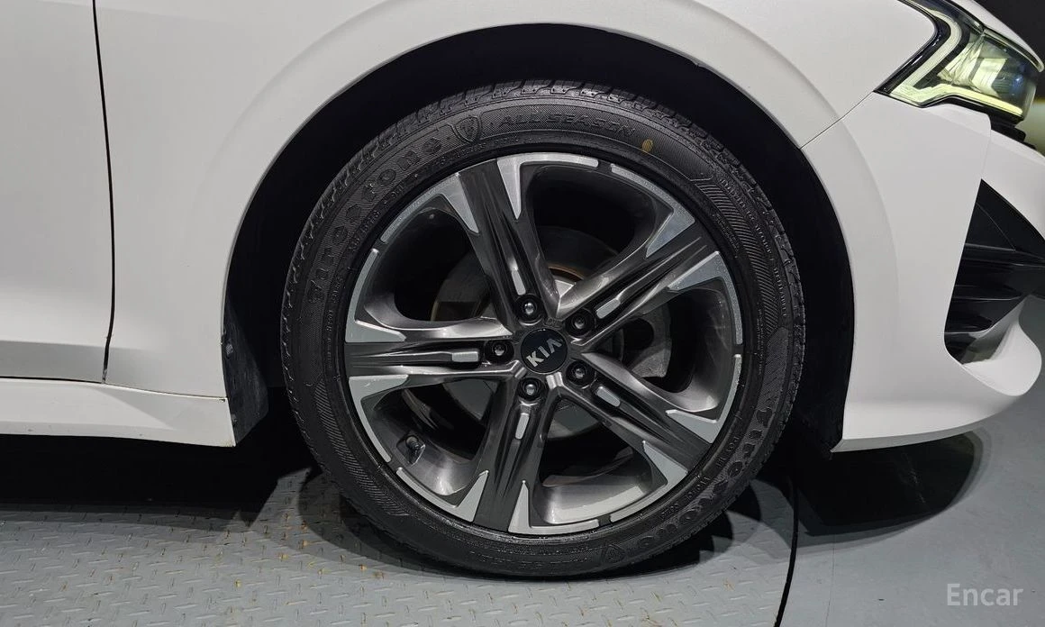 Kia K5  - изображение 5