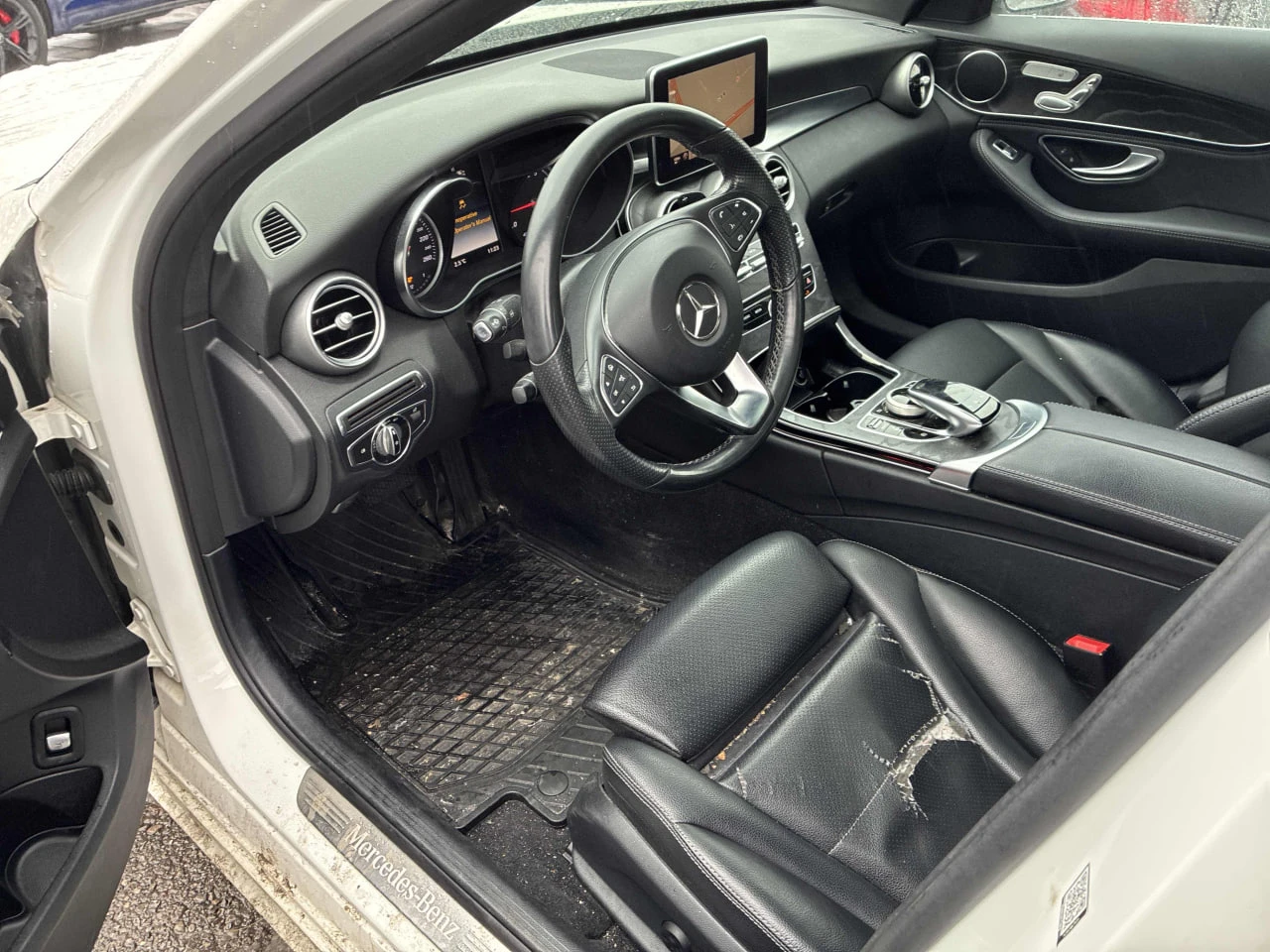 Mercedes-Benz C 300 4MATIC * AMG PACK* ПОДГРЕВИ* КАМЕРА* ПАНОРАМА*  - изображение 7