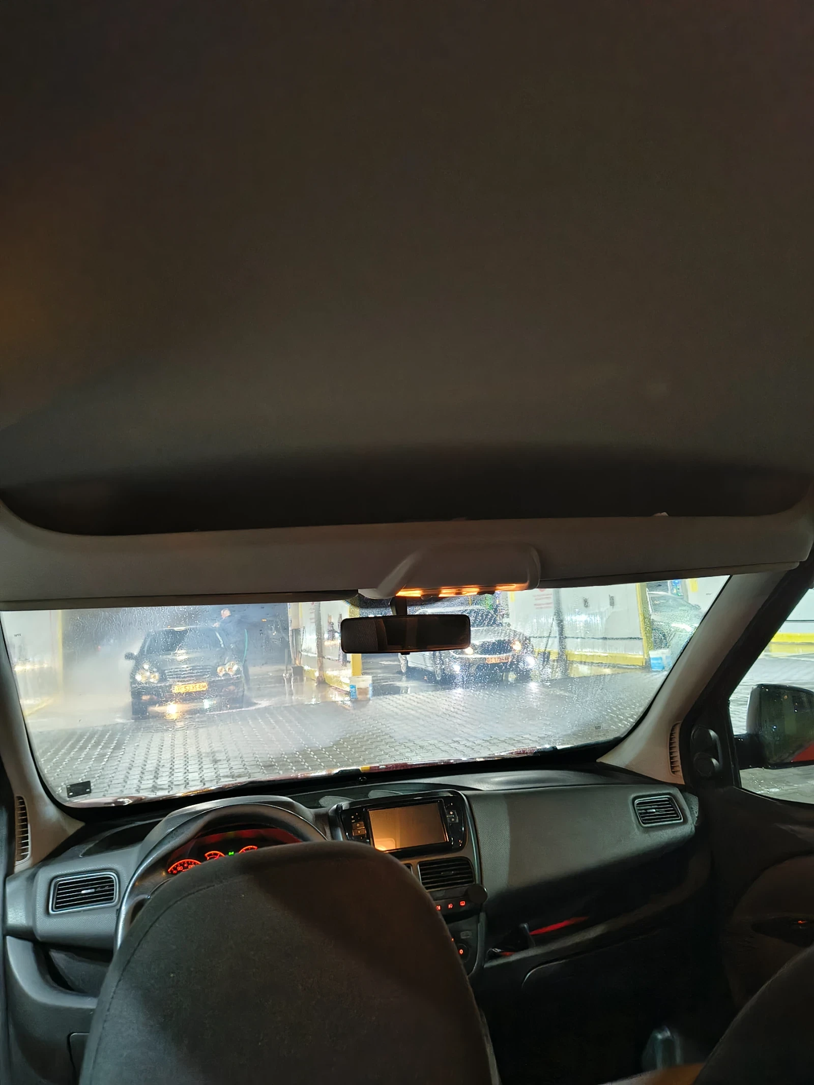 Fiat Doblo 1.6 105кс, снимка 17 - Автомобили и джипове - 53844836