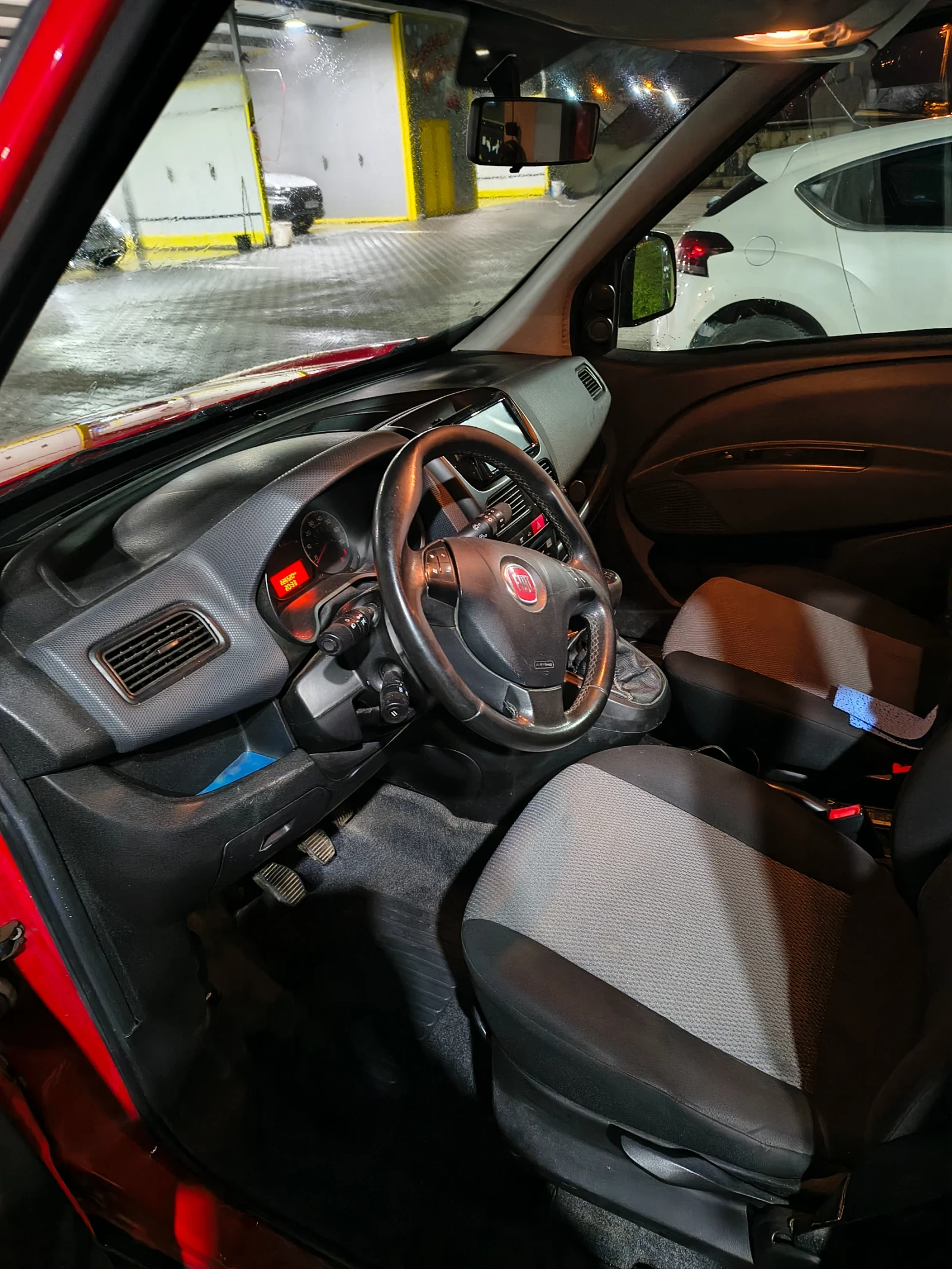 Fiat Doblo 1.6 105кс, снимка 9 - Автомобили и джипове - 53844836