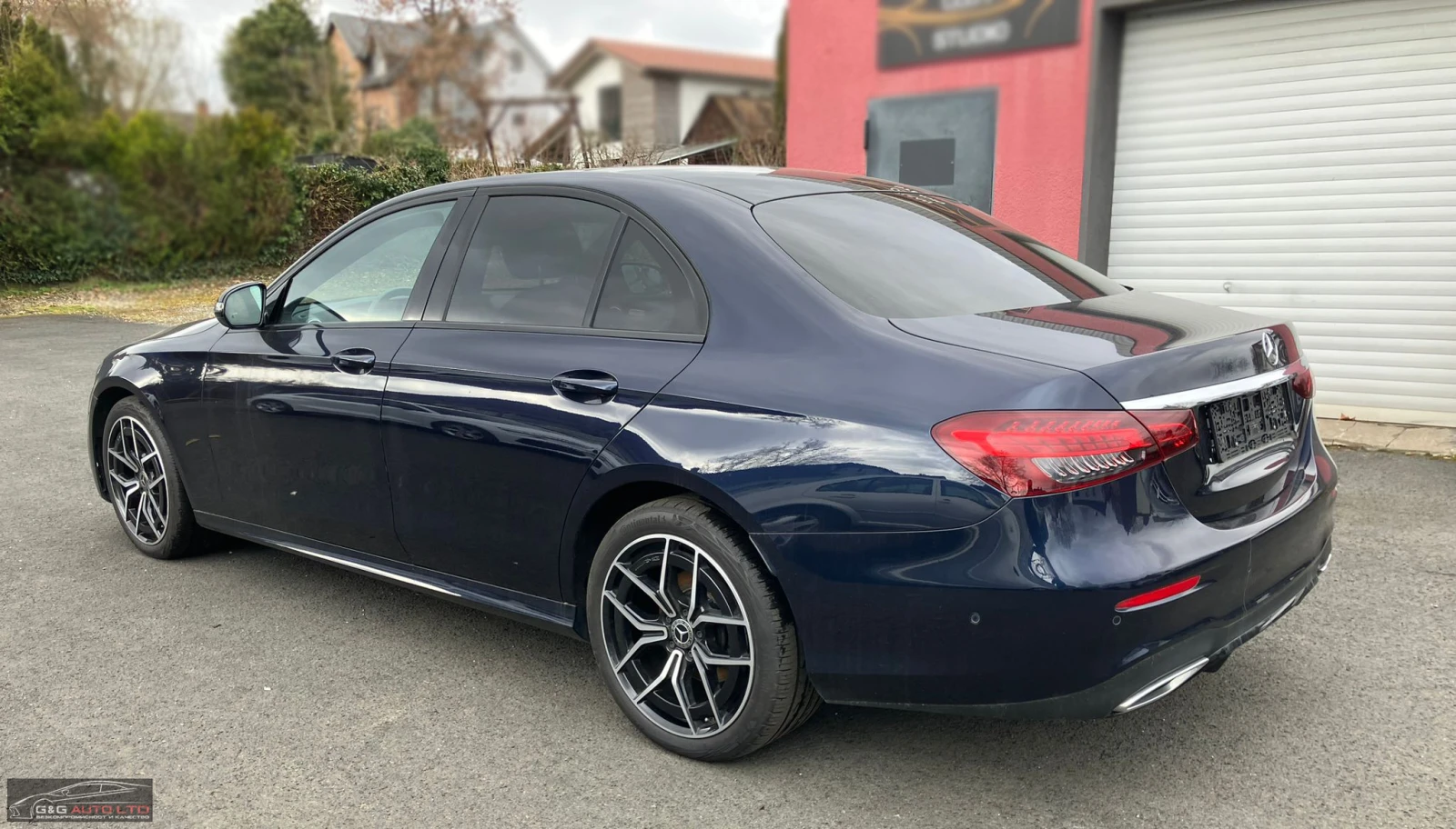 Mercedes-Benz E 220 200P/AMG/4MATIC/PANO/MULTIBEAM/NIGHT/NAVI/163hAS, снимка 2 - Автомобили и джипове - 53888819