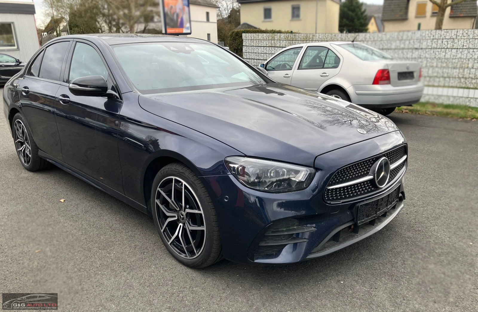 Mercedes-Benz E 220 200P/AMG/4MATIC/PANO/MULTIBEAM/NIGHT/NAVI/163hAS, снимка 6 - Автомобили и джипове - 53888819