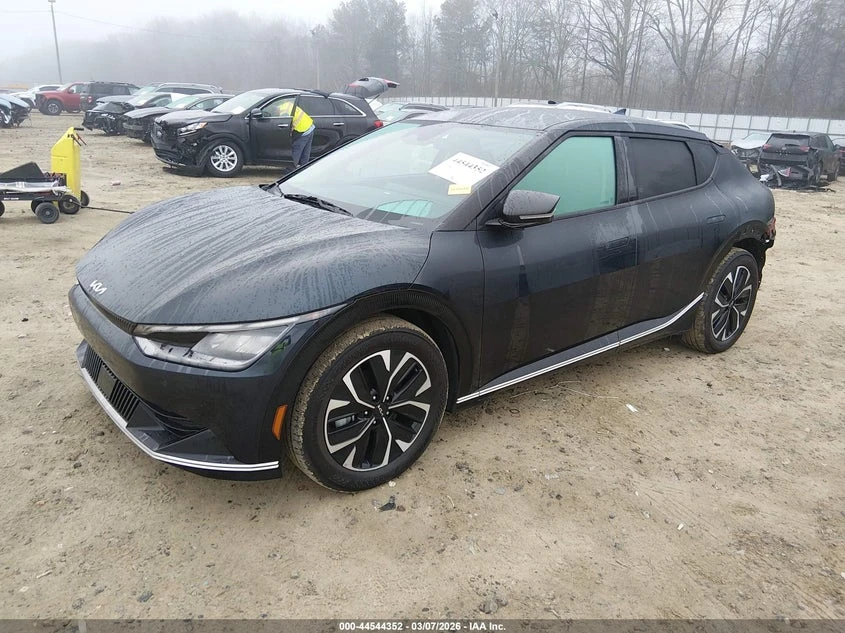 Kia EV6 Wind, снимка 2 - Автомобили и джипове - 53974123