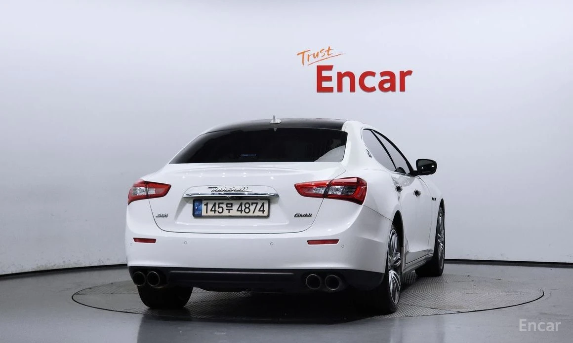 Maserati Ghibli 3.0* S* Q4* ПОДГРЕВ* ОБДУХВАНЕ* LANE* ASSIST* , снимка 4 - Автомобили и джипове - 54228215