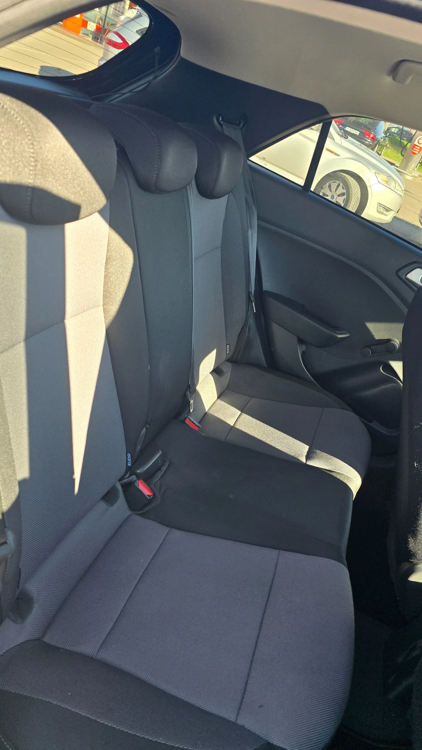 Hyundai I20  АВТОМАТ, снимка 9 - Автомобили и джипове - 54246486