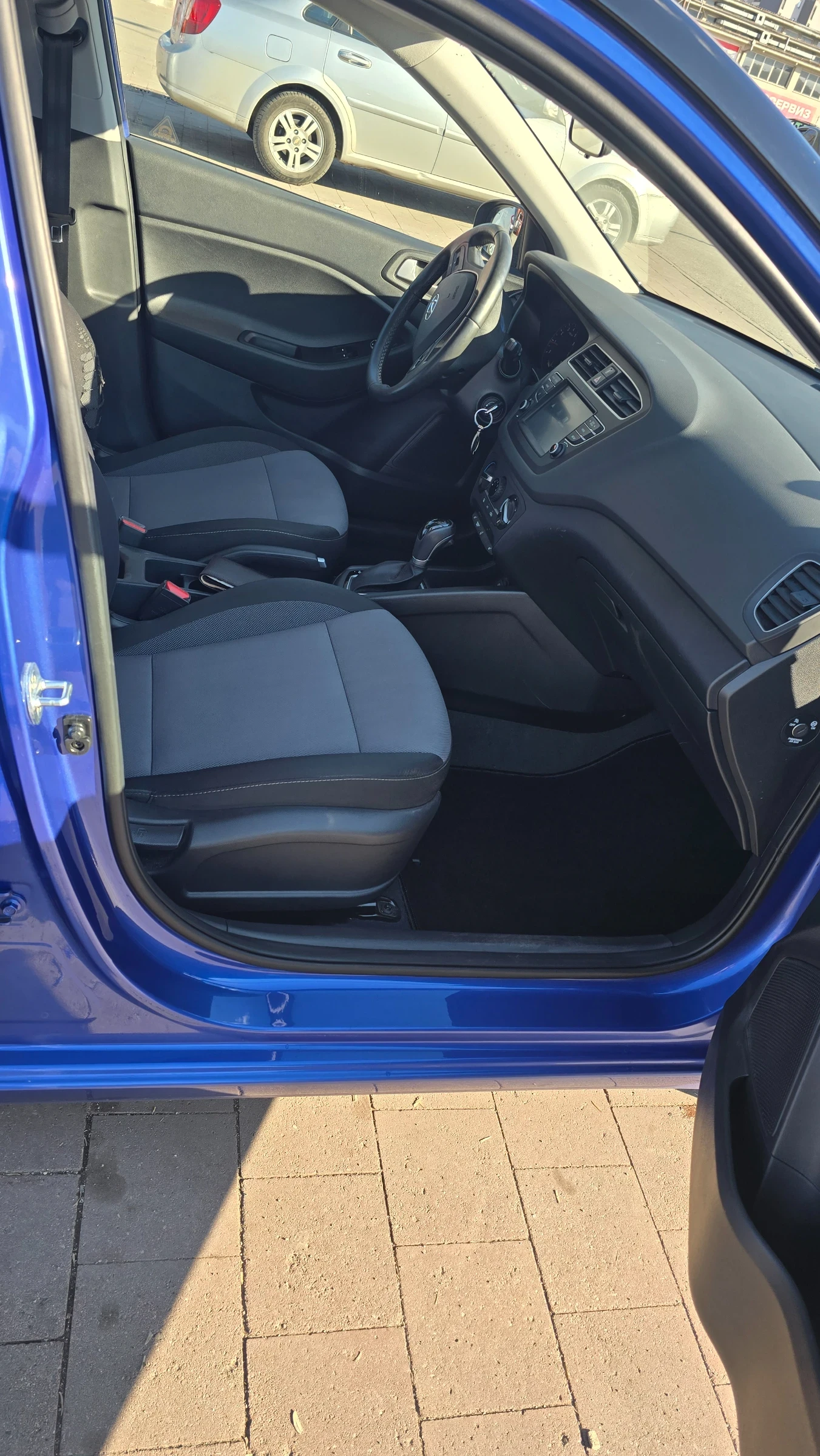 Hyundai I20  АВТОМАТ, снимка 10 - Автомобили и джипове - 54246486