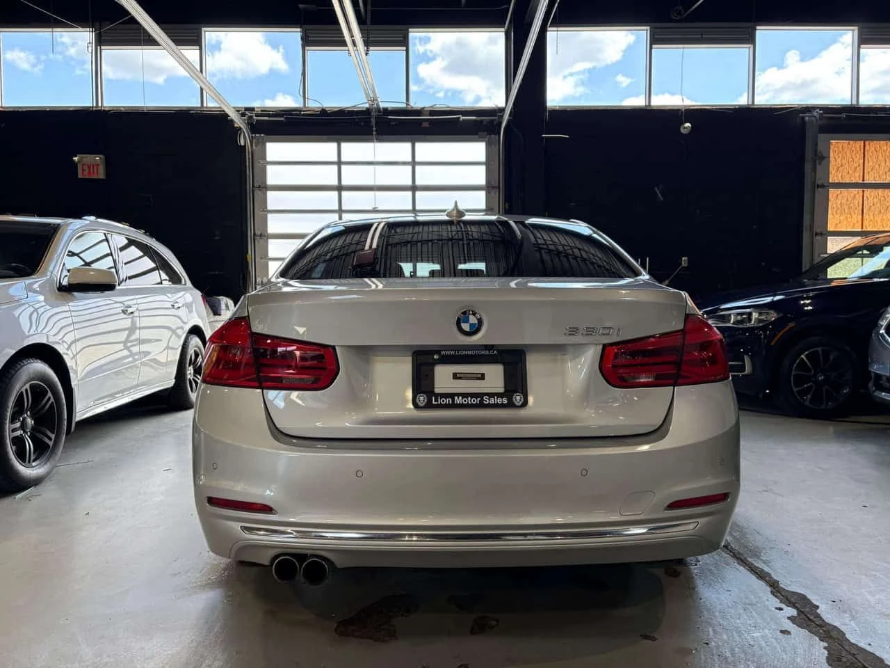 BMW 330 * xDrive * АВТОКРЕДИТ БЕЗ ПЪРВОНАЧАЛНА ВНОСКА, снимка 6 - Автомобили и джипове - 54552863
