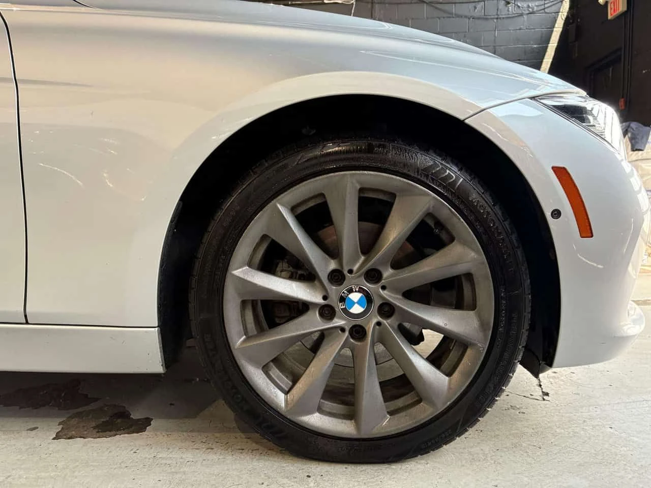 BMW 330 * xDrive * АВТОКРЕДИТ БЕЗ ПЪРВОНАЧАЛНА ВНОСКА, снимка 9 - Автомобили и джипове - 54552863