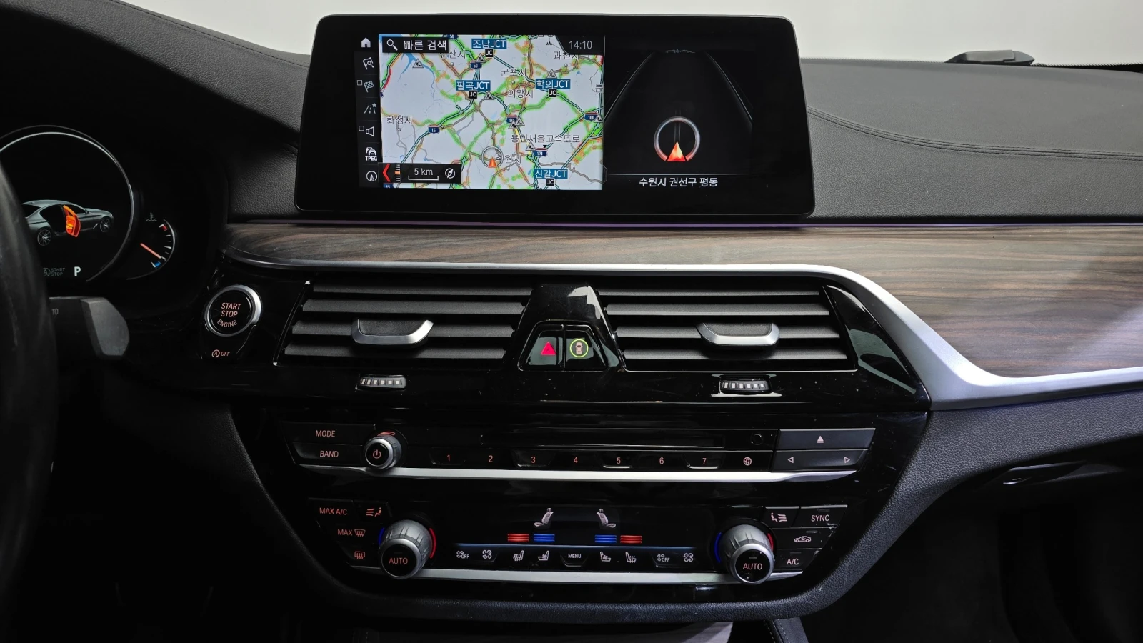 BMW 530 xDrive M Sport Plus | 360 CAM | HUD | DISTRONIC | , снимка 11 - Автомобили и джипове - 54672726