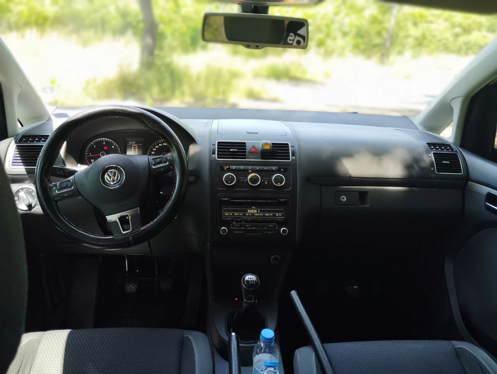VW Touran 1.6 TDI, снимка 7 - Автомобили и джипове - 54880951