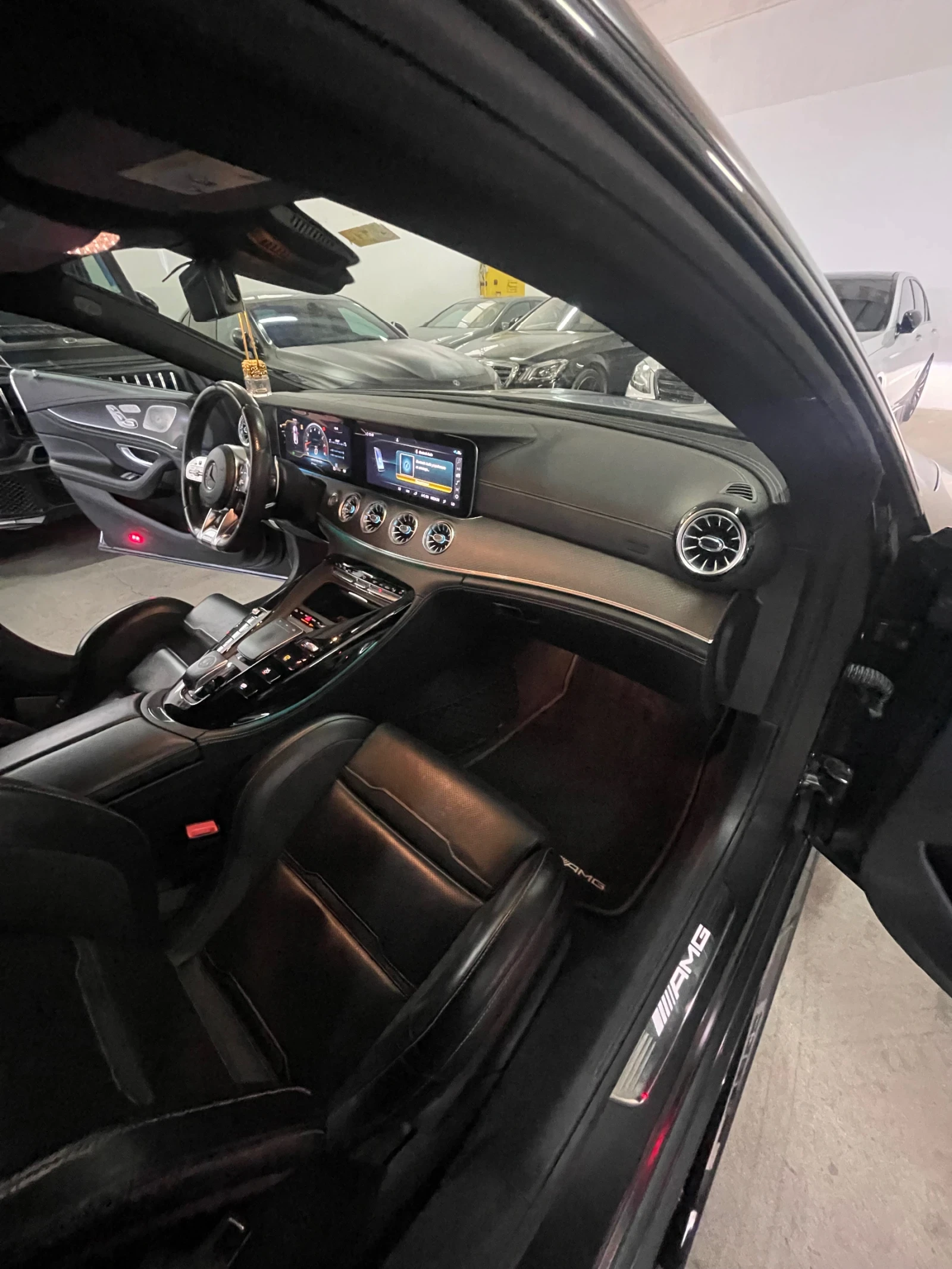 Mercedes-Benz AMG GT 6.3S/Edition1/Burm/distr/360/Панор/hed-up/FULL!!!, снимка 13 - Автомобили и джипове - 55052917
