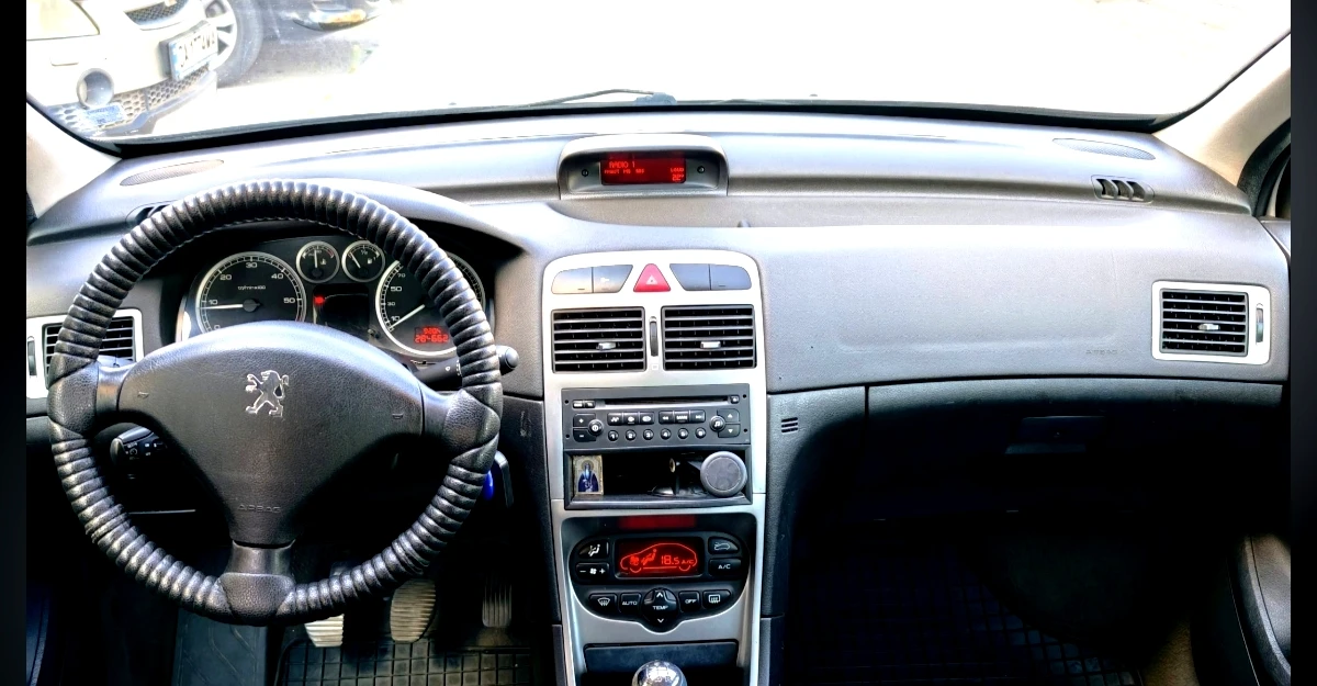 Peugeot 307 2.0 HDI Панорама, снимка 8 - Автомобили и джипове - 55218762