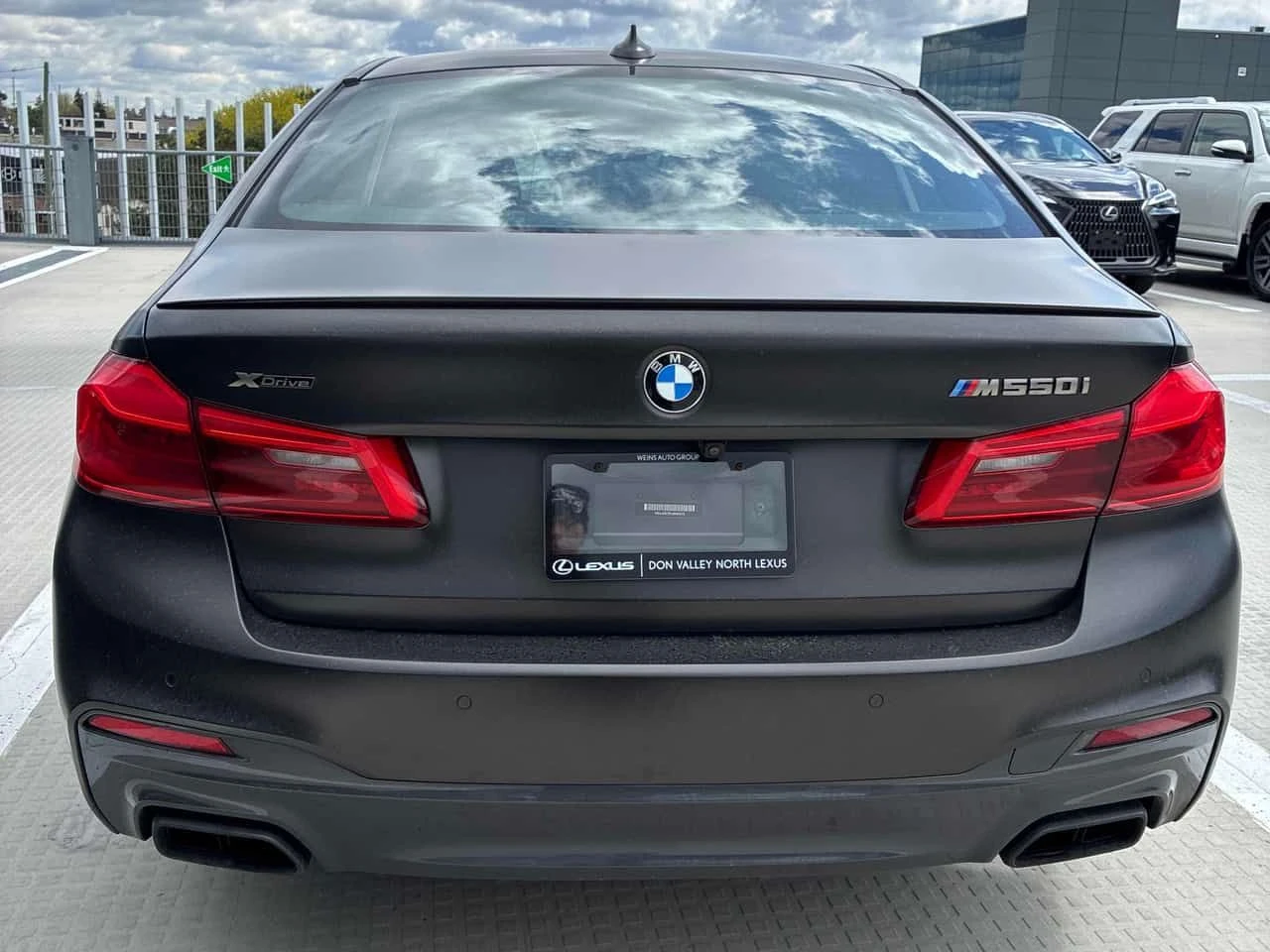 BMW 550  xDrive * CARFAX * ОПЦИЯ ЗА ФИНАНСИРАНЕ, снимка 4 - Автомобили и джипове - 55353970