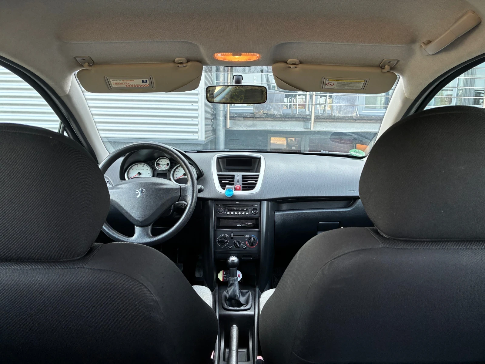 Peugeot 207, снимка 8 - Автомобили и джипове - 55643203