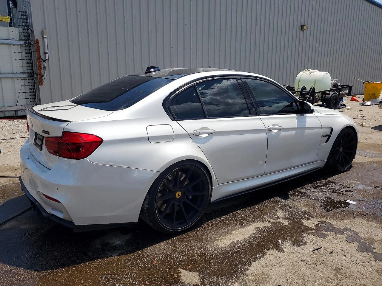 BMW M3 DCT* CARBON* HARMAN KARDON* КОЖА* ПОДГРЕВ* КАМЕРА*, снимка 3 - Автомобили и джипове - 55739290