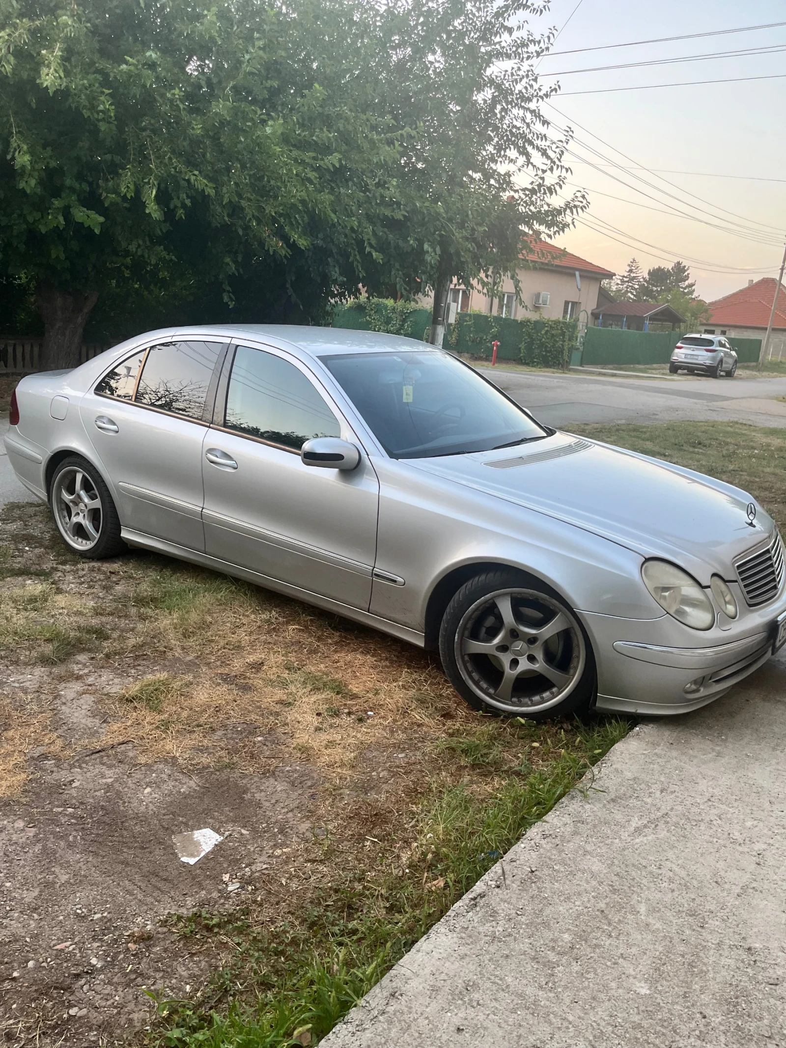 Mercedes-Benz E 270, снимка 2 - Автомобили и джипове - 55901100