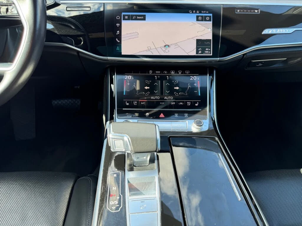 Audi A8 LONG* 3.OT* BLACK OPTIC* МАСАЖ* ПАНО* КРАЙНА ЦЕНА, снимка 16 - Автомобили и джипове - 55929196