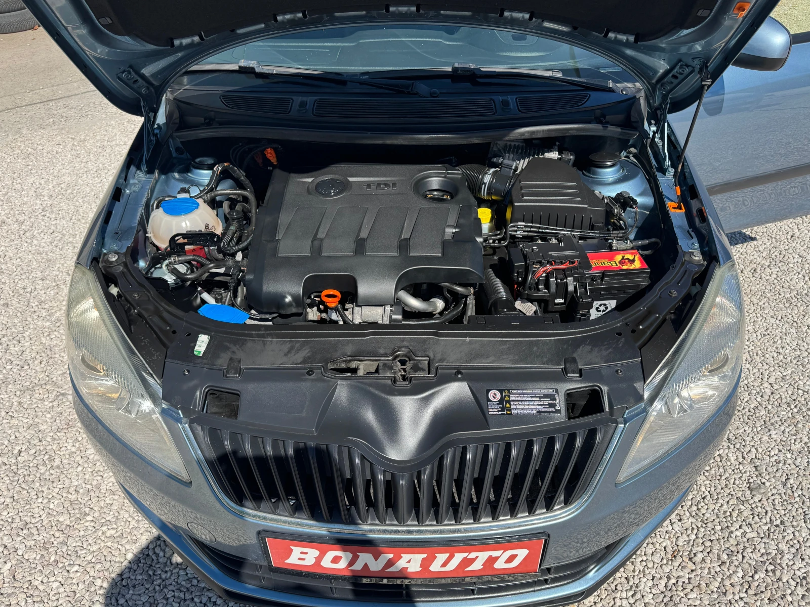 Skoda Fabia 1.6TDI-90кс., снимка 7 - Автомобили и джипове - 55960884