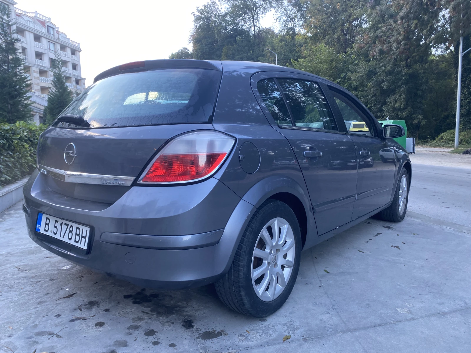 Opel Astra 1.6, снимка 4 - Автомобили и джипове - 56506443