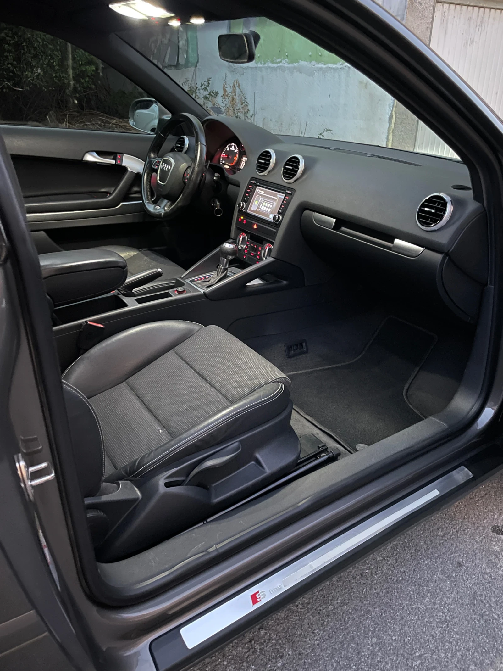 Audi A3 8P * S Line* * Bi Xenon* * Carplay*  | Mobile.bg � ����������� 11
