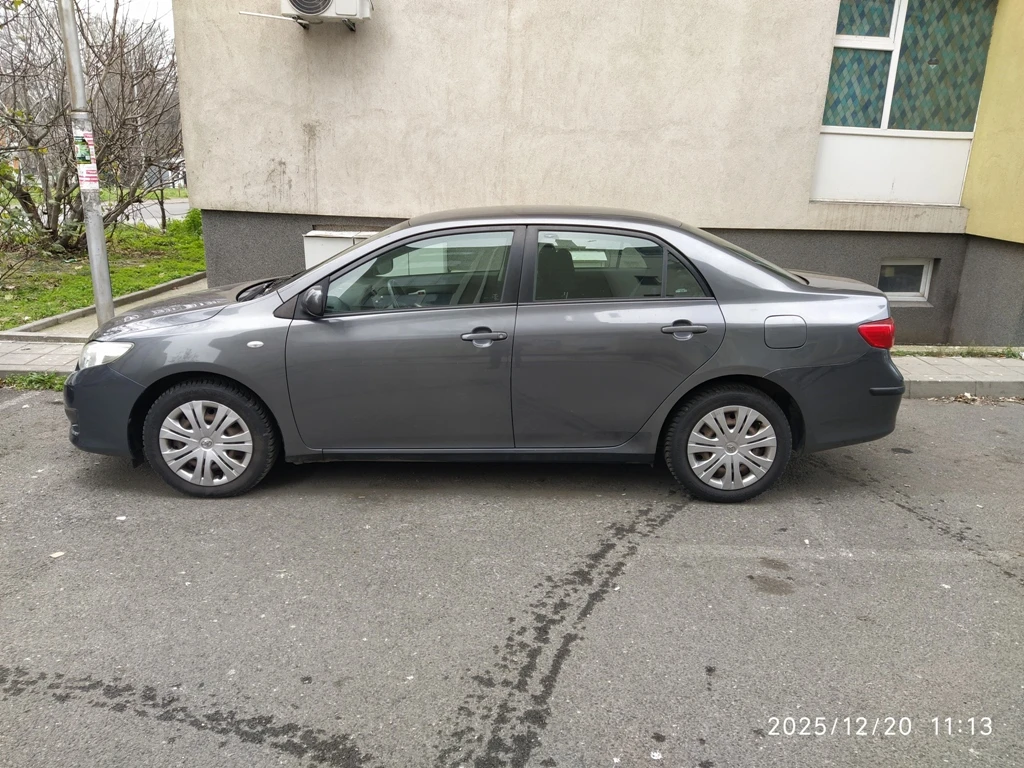 Toyota Corolla D-4D, снимка 8 - Автомобили и джипове - 56748876
