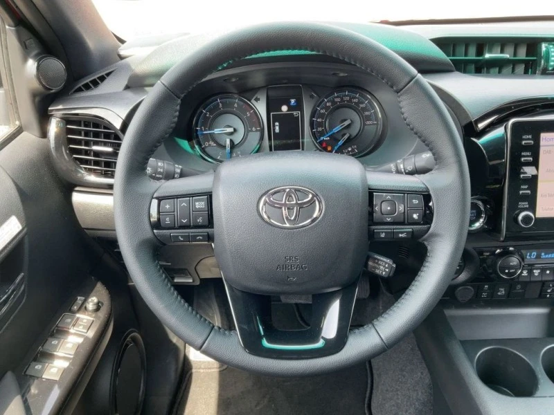 Toyota Hilux 2.8 D-4D/ INVINCIBLE/ DOUBLE CAB/ JBL/ 360 CAMERA/, снимка 9 - Автомобили и джипове - 45725909