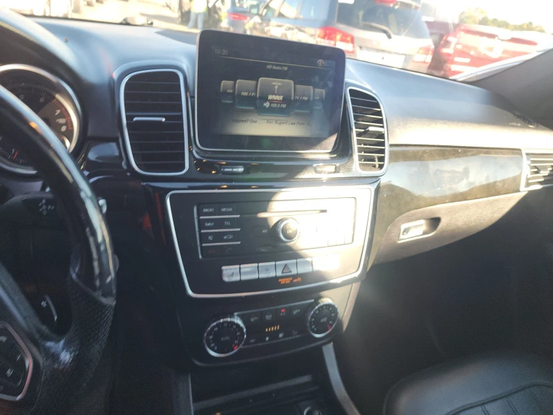 Mercedes-Benz GLE 350 4MATIC, снимка 9 - Автомобили и джипове - 52485539