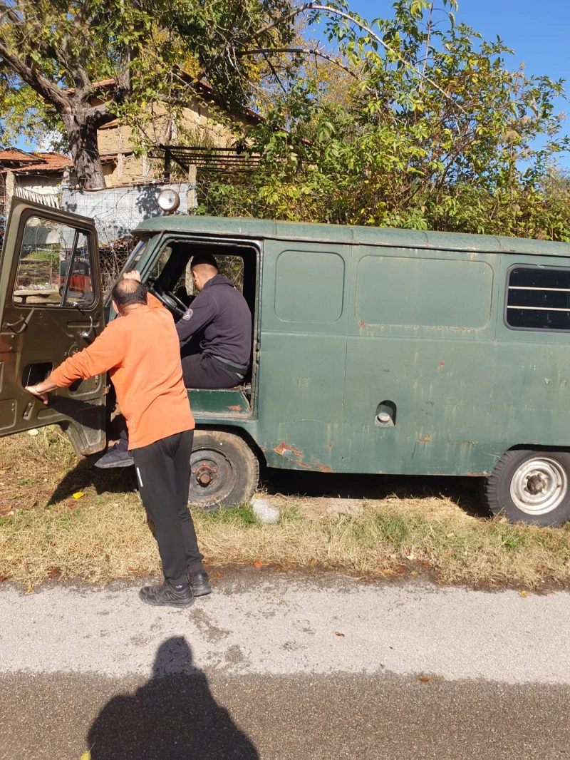 Uaz 452 Фургон, снимка 3 - Автомобили и джипове - 52659097