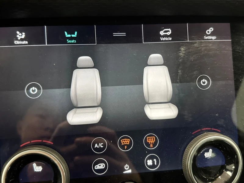 Land Rover Range Rover Velar R Dynamic SE * CARFAX * БЕЗ ПЪРВОНАЧАЛНА ВНОСКА, снимка 10 - Автомобили и джипове - 52793836