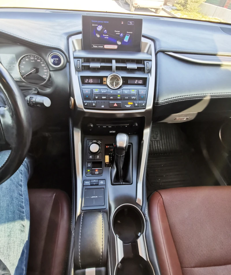 Lexus NX 300h LUXURY HYBRID/LPG, снимка 12 - Автомобили и джипове - 52945178