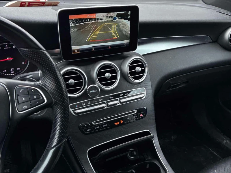Mercedes-Benz GLC * 300 * CARFAX * ЦЕНА ДО БГ, снимка 8 - Автомобили и джипове - 53527075