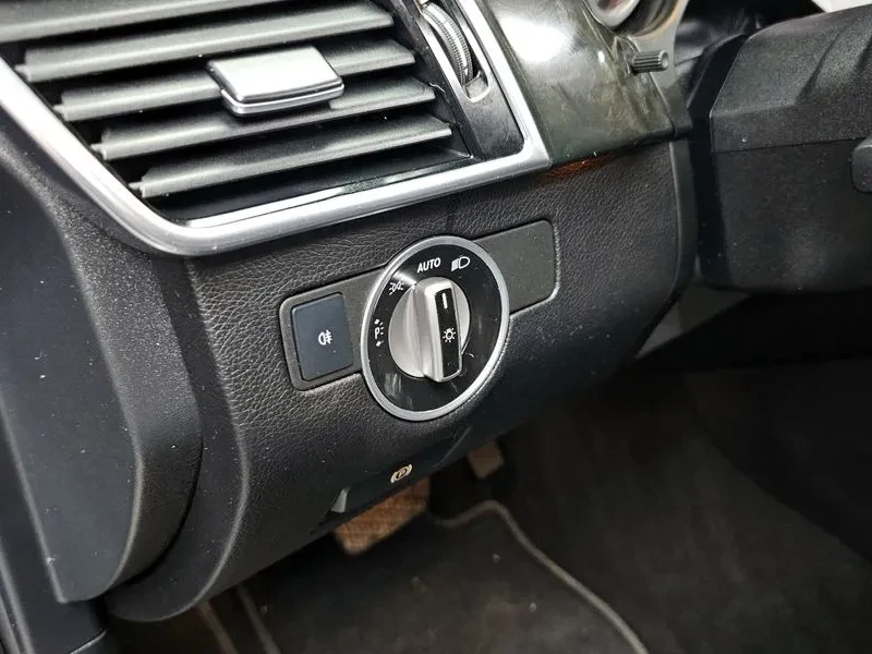 Mercedes-Benz GLE 250 D 4Matic, снимка 17 - Автомобили и джипове - 55747564