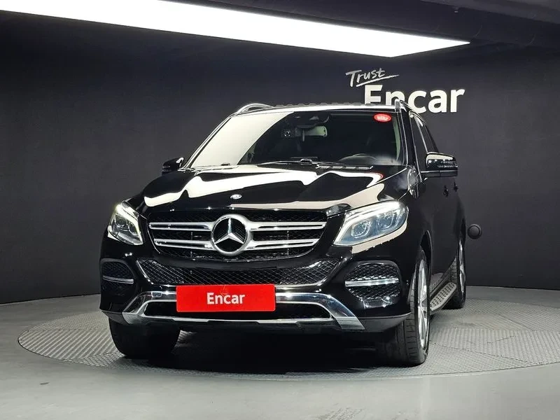 Mercedes-Benz GLE 250 D 4Matic, снимка 3 - Автомобили и джипове - 55747564