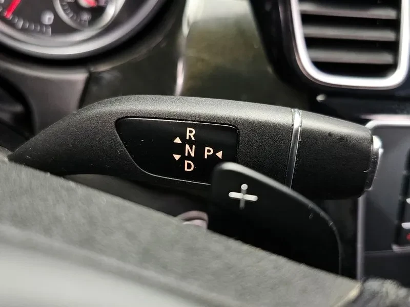 Mercedes-Benz GLE 250 D 4Matic, снимка 9 - Автомобили и джипове - 55747564