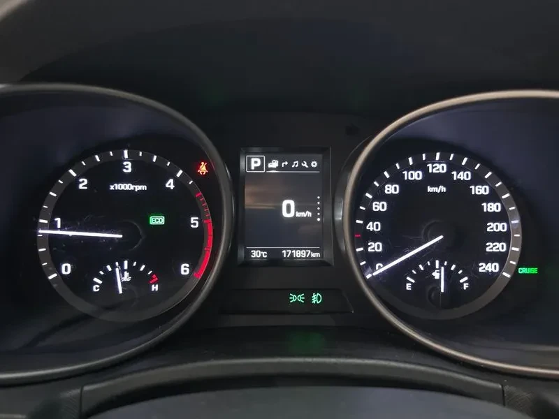 Hyundai Santa fe 2.0 2WD PREMIUM, снимка 8 - Автомобили и джипове - 56160146