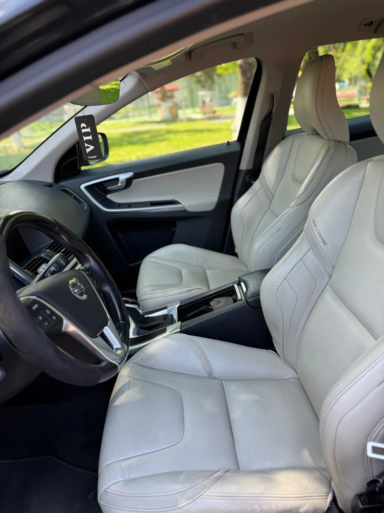 Volvo XC60 2.0D3 163кс OceanRace Edition - изображение 10