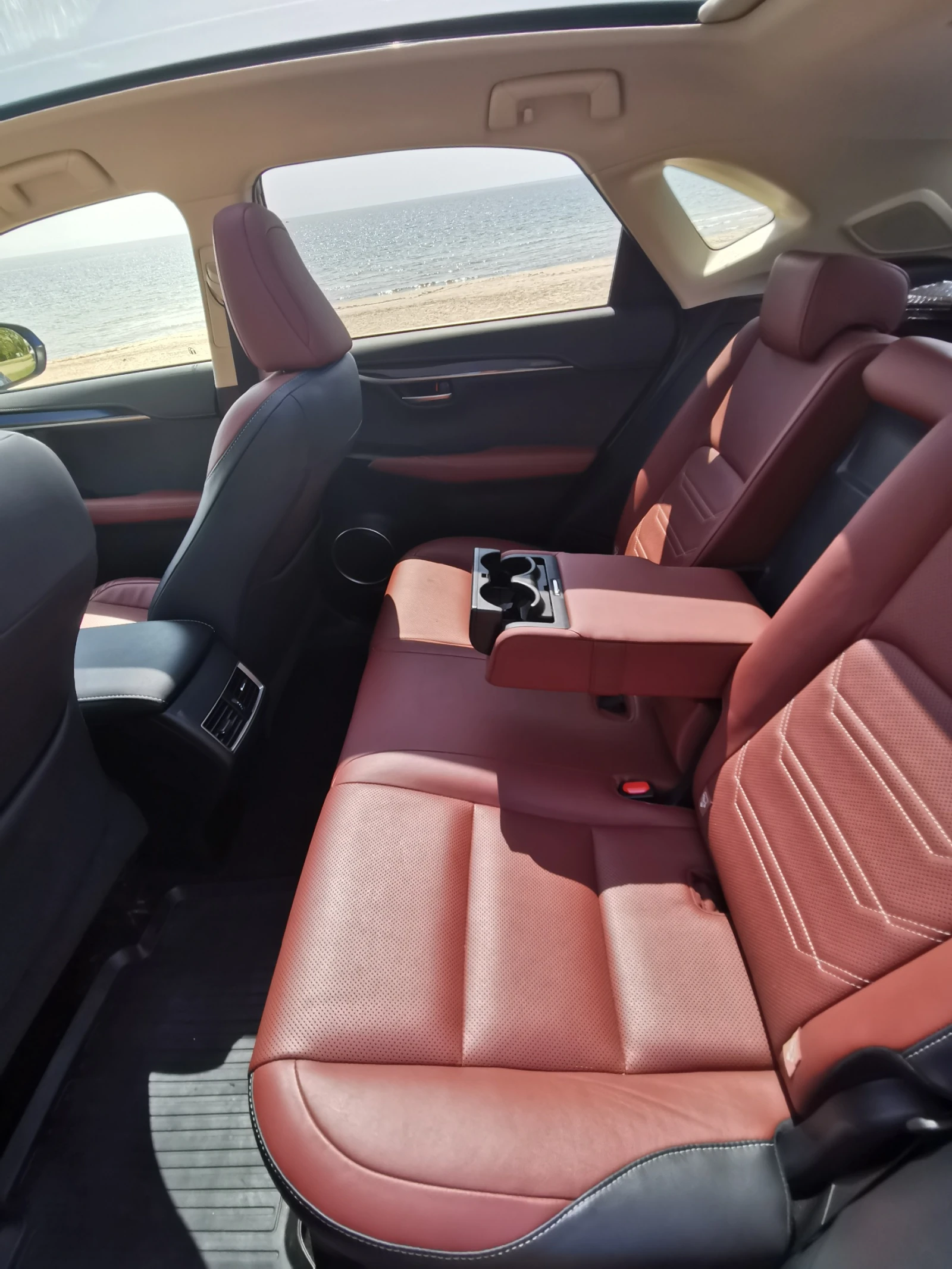 Lexus NX 300h LUXURY HYBRID/LPG - изображение 8