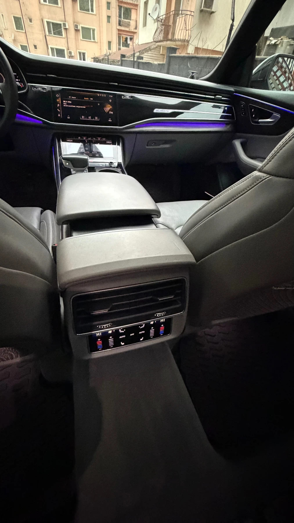 Audi Q8 Audi SQ8 Pack, снимка 14 - Автомобили и джипове - 53953065