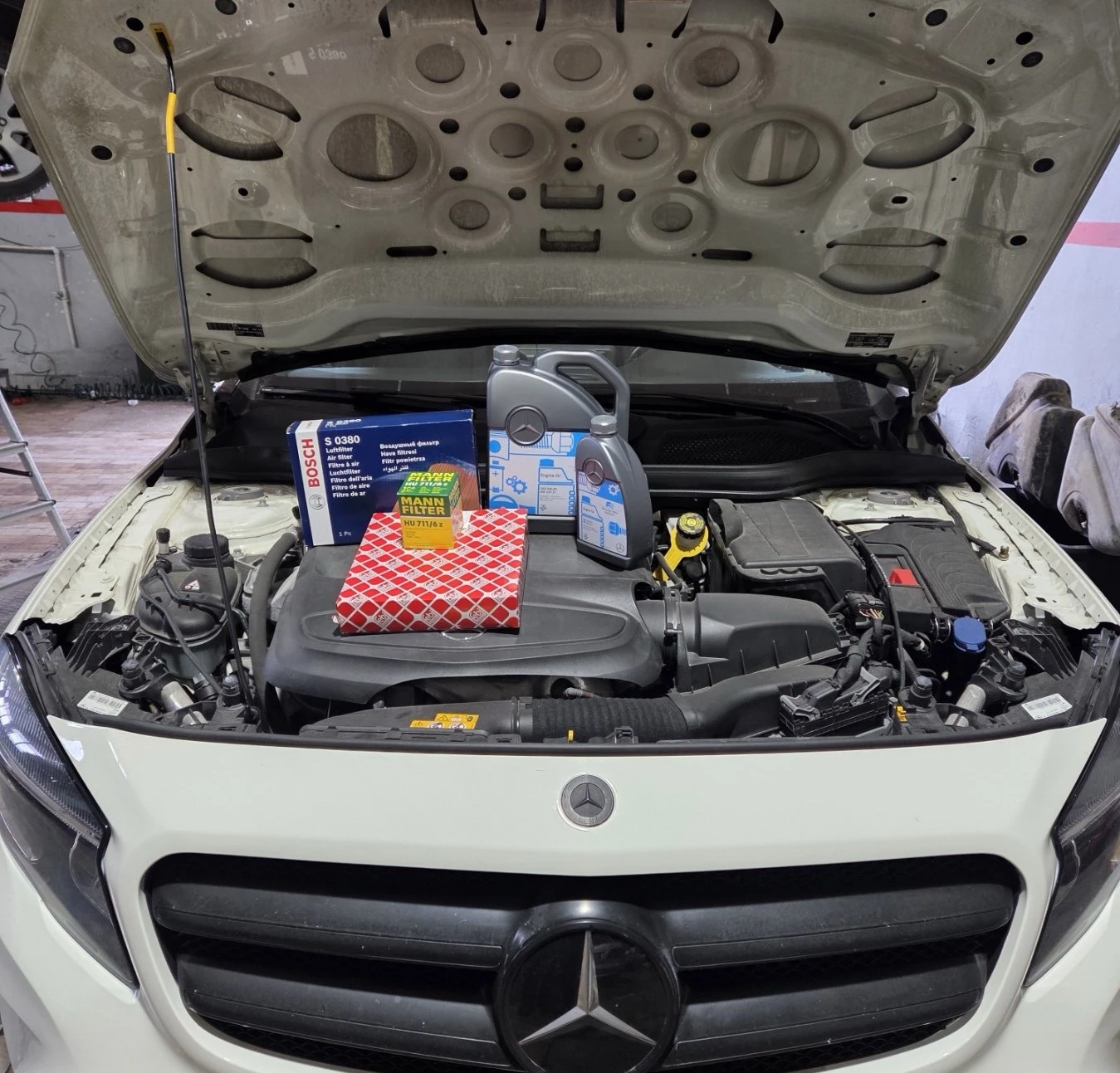 Mercedes-Benz GLA 250 4Matic | Carplay | Pano| Cam| Blind Sp| Distronic, снимка 17 - Автомобили и джипове - 54101462